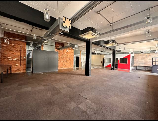 254M² OFFICE TO LET IN MILPARK